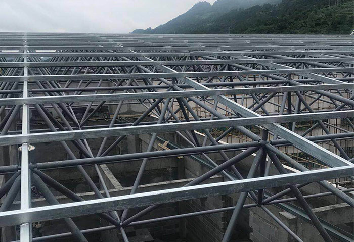 文昌仁怀冠英学校艺体楼网架